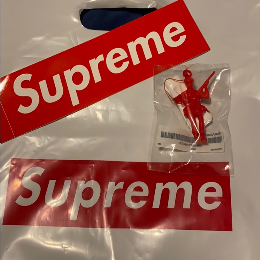 Supreme Parachute Toy